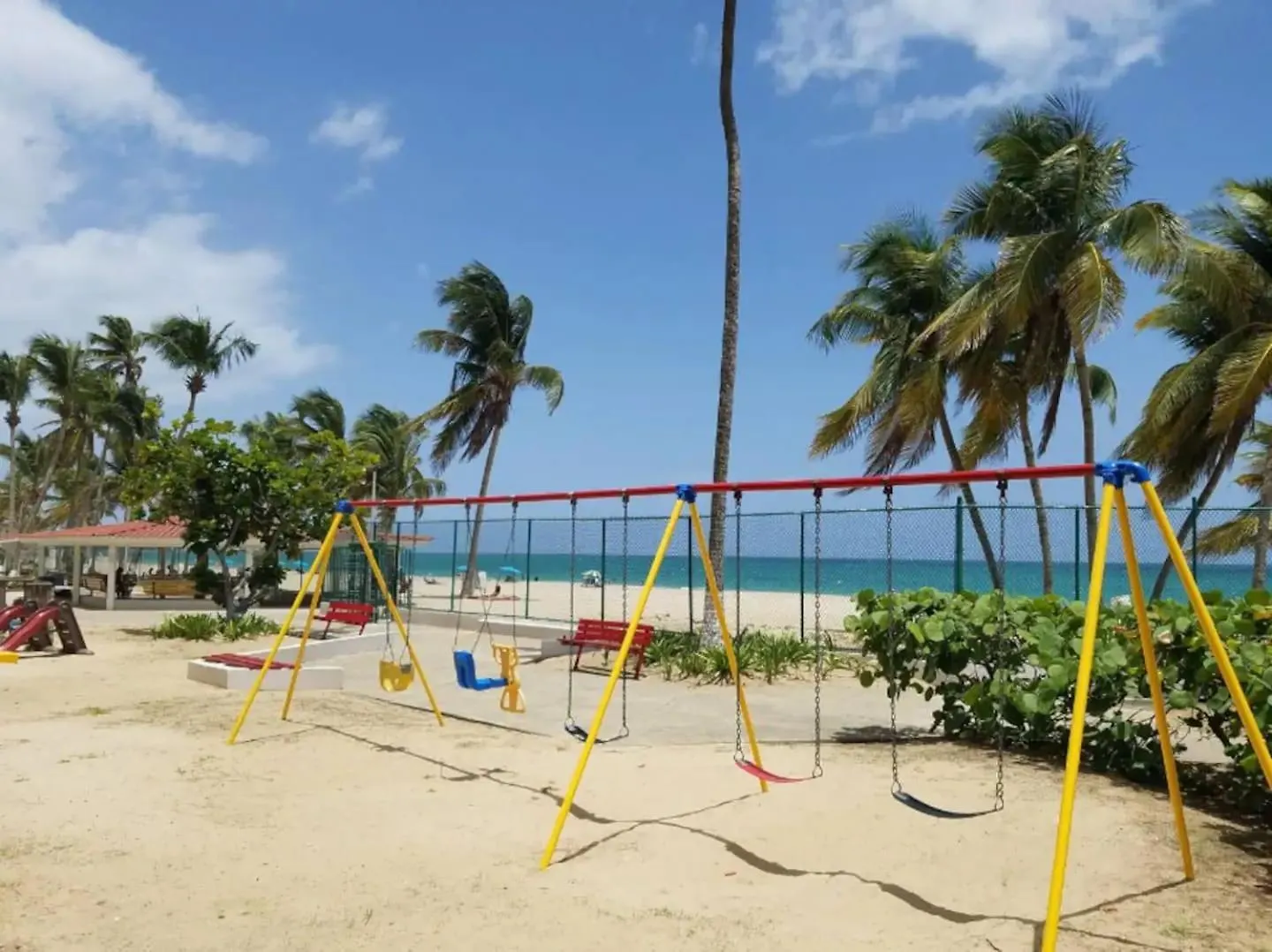 Family Beach Getaway- Isla Verde Paradise Σαν Χουάν Διαμέρισμα